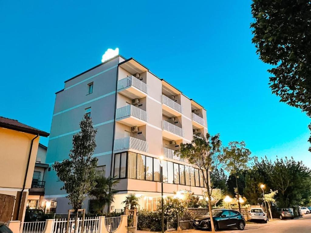 Hotel Sara Cesena Bagian luar foto