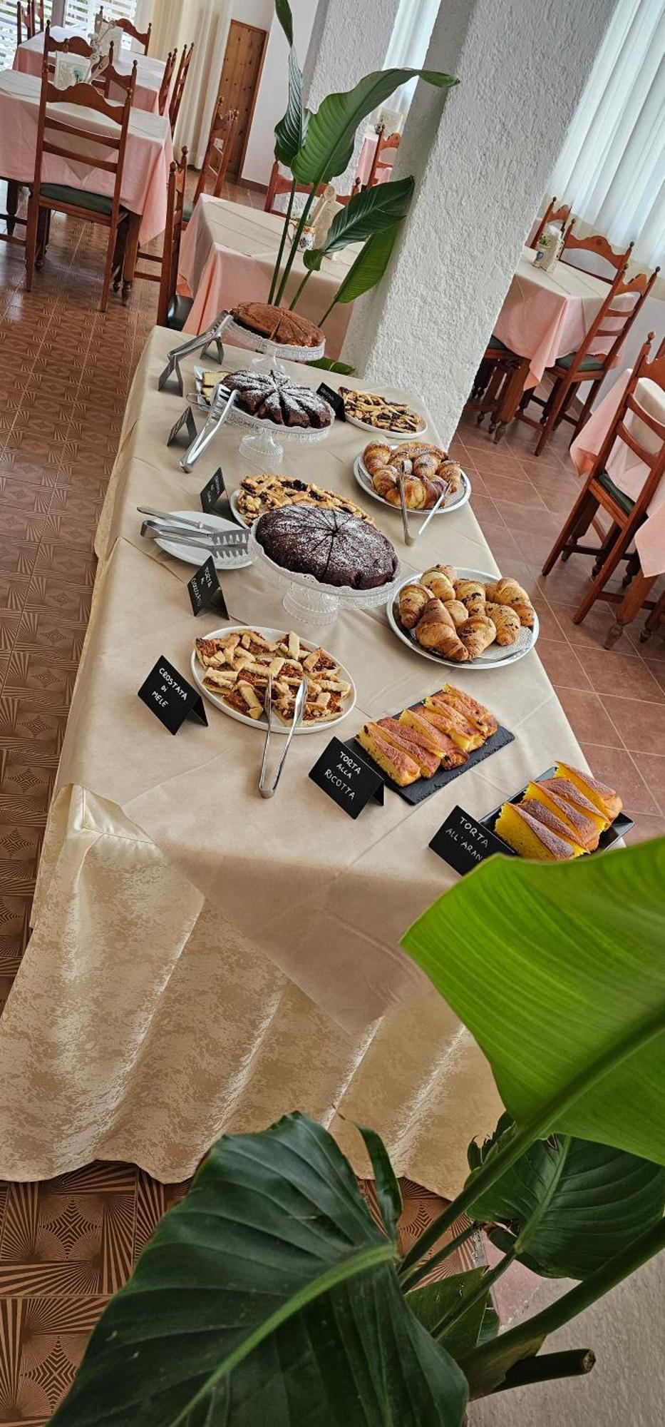 Hotel Sara Cesena Bagian luar foto