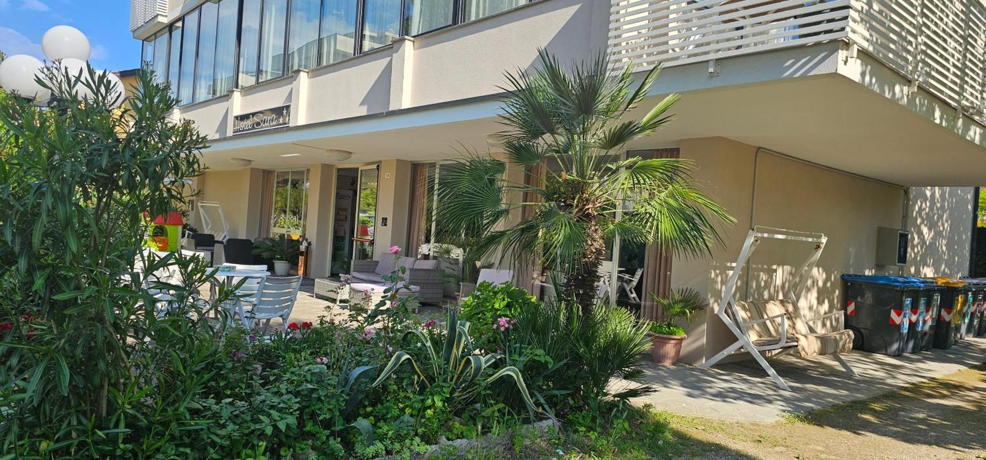 Hotel Sara Cesena Bagian luar foto