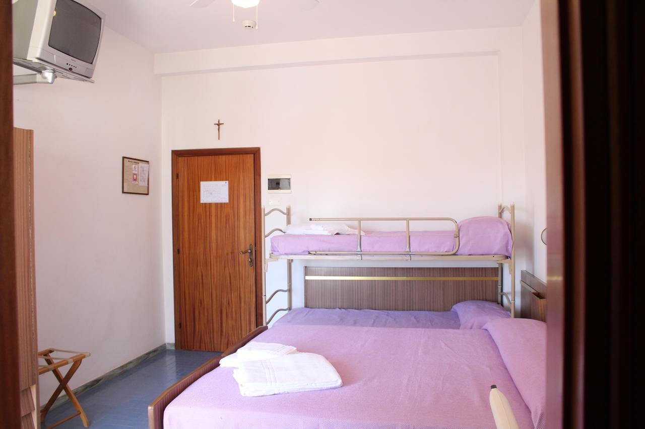 Hotel Sara Cesena Bagian luar foto
