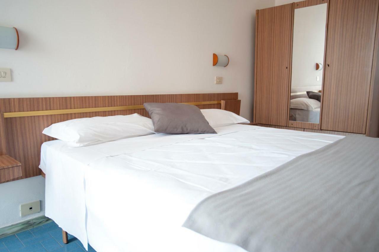 Hotel Sara Cesena Bagian luar foto